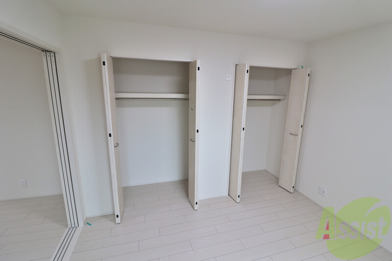 収納　洋室に３つ収納あり