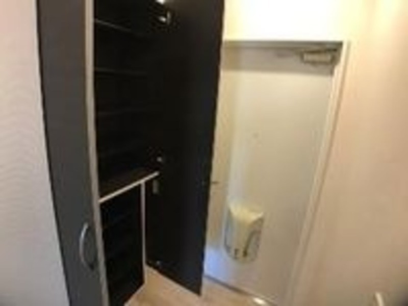 玄関　図面と現状に相違がある場合には現状を優先