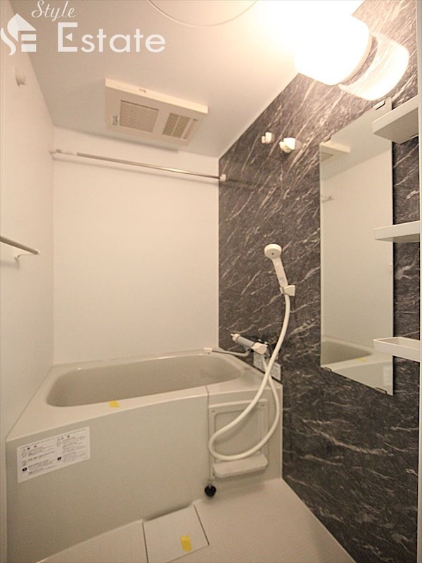 バス・シャワールーム　バスルーム