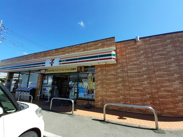 コンビニ　セブンイレブン沼田インター店（コンビニ）まで650m