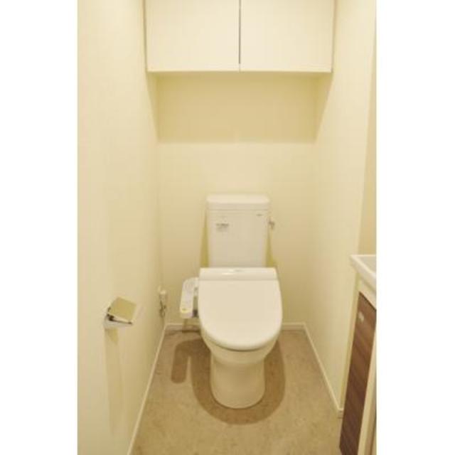 トイレ　※写真は同タイプ住戸です。