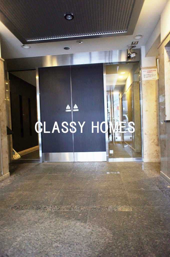 エントランス　2005年竣工　KDXレジデンス芝公園：エントランス