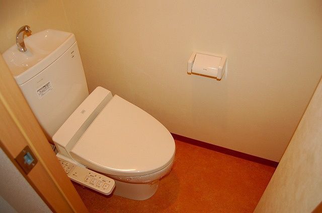 トイレ　※同型タイプ