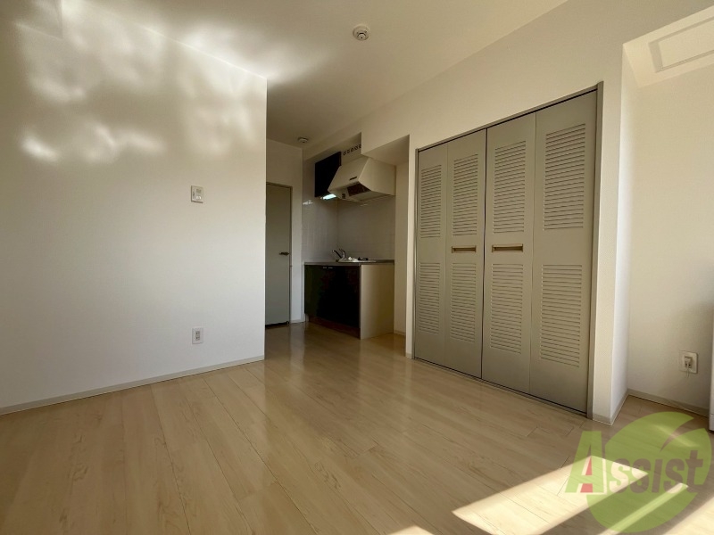 居室・リビング　広くてキレイなお部屋が広がっていて、充実した生活が送れそう。