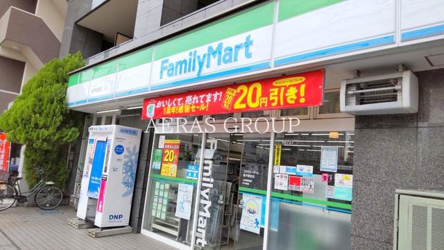 コンビニ　ファミリーマート登戸駅前店（コンビニ）まで382m