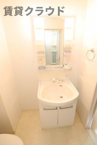 洗面設備　忙しい朝には欠かせない洗面所です！