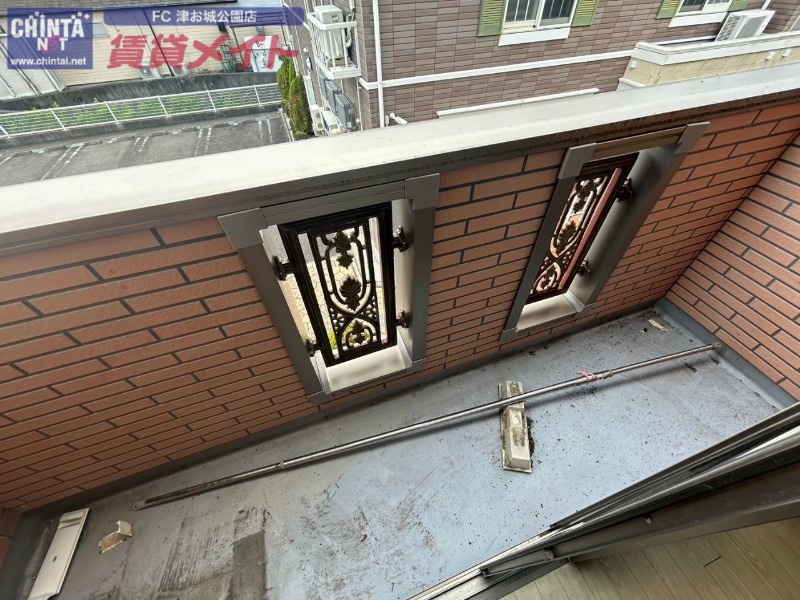 バルコニー　同じ物件、別部屋の写真です