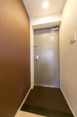 玄関　※別部屋の参考写真です。