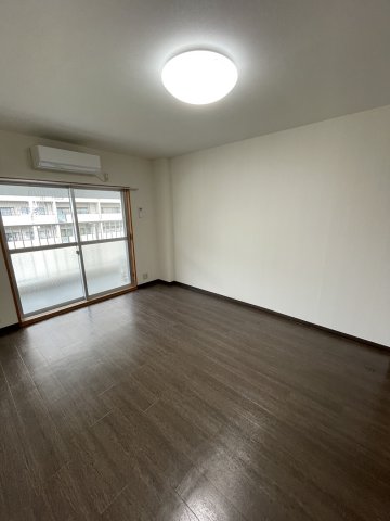 居室・リビング　2022年5月撮影※現況を優先致します。