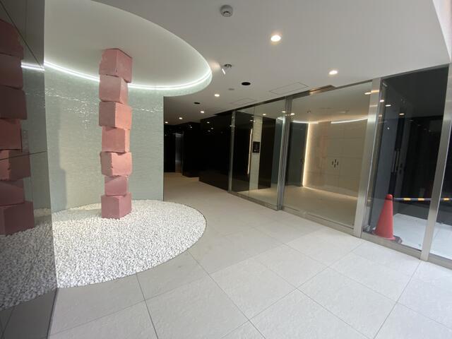 エントランス　ゆとりのあるエントランスです