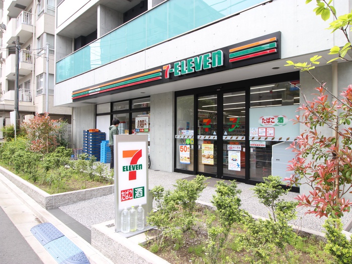 コンビニ　セブンイレブン（コンビニ）まで160m
