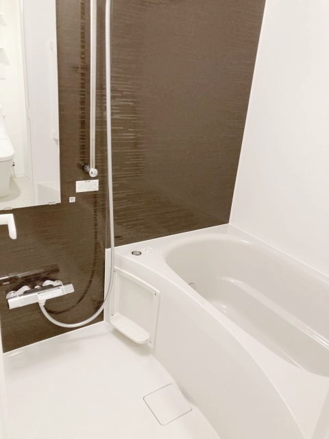 バス・シャワールーム　※写真は同タイプの別室のものです。