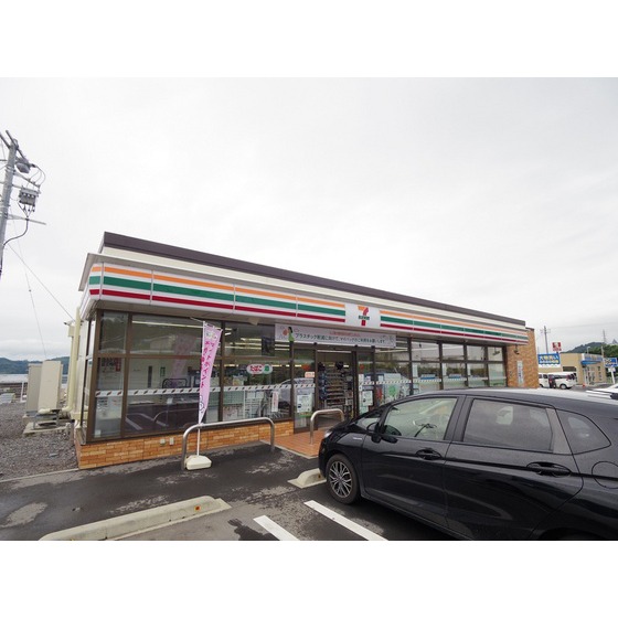 コンビニ　セブンイレブン小諸三和１丁目店（コンビニ）まで605m