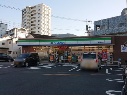 コンビニ　ファミリーマート 喜々津駅前店（コンビニ）まで45m