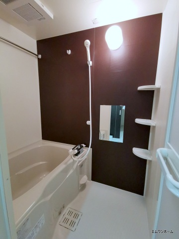 バス・シャワールーム　浴室乾燥機付き