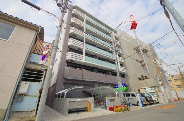 建物外観　当店なら仲介手数料無料でご紹介。