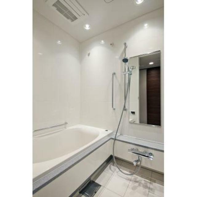 バス・シャワールーム　※別部屋参考写真