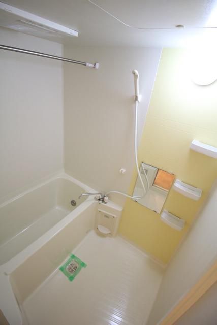 バス・シャワールーム　きれいなバスルーム