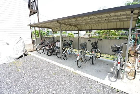 その他共有部分　★屋根付きなので雨が降っても安心ですね★