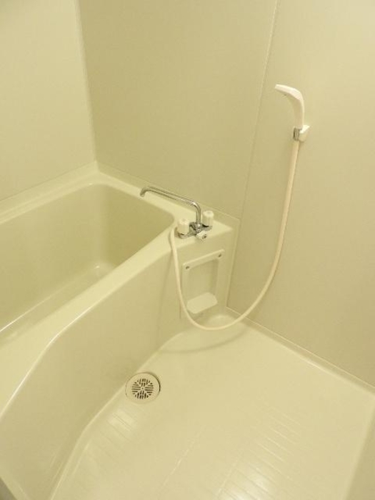 バス・シャワールーム　お風呂で日々の疲れを落としましょう