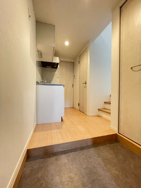 玄関　※別号室の写真です。現況優先となります。