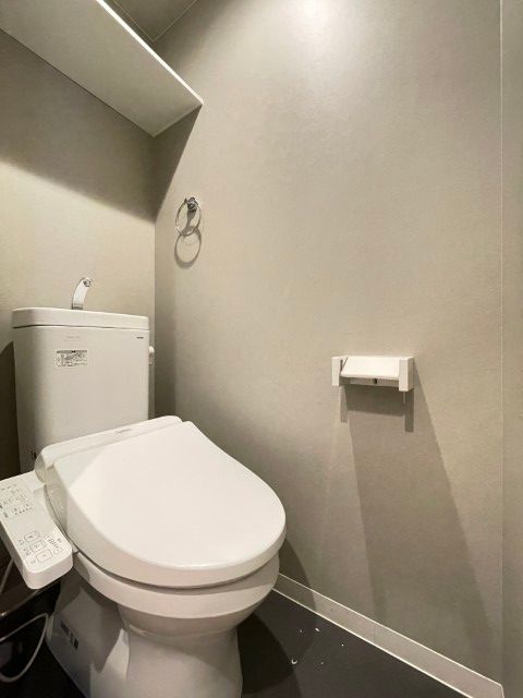 トイレ　※別号室の写真です。現況優先となります。