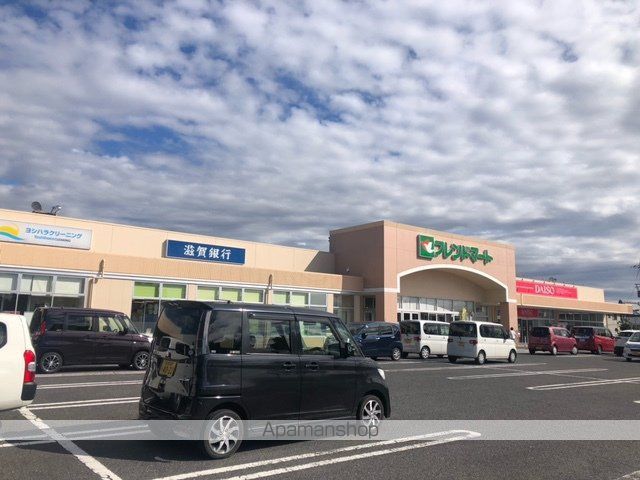 スーパー　（株）平和堂／フレンドマート湖北店（スーパー）まで3793m