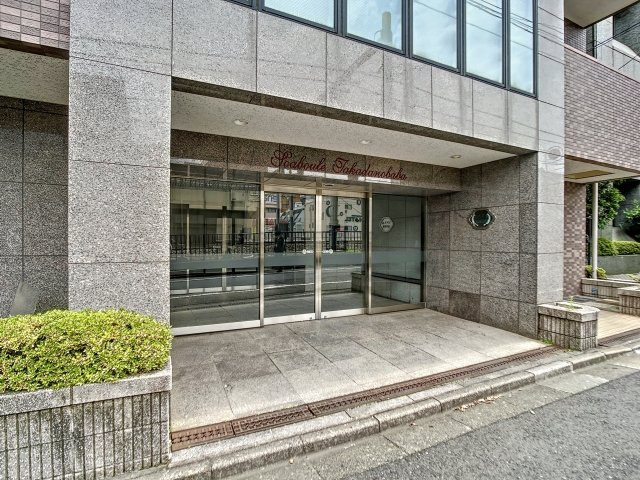 エントランス　ゆとりのあるエントランスです