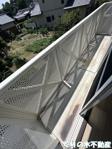 バルコニー　陽当たり良好なバルコニーです