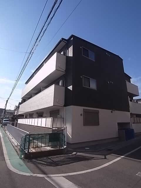 建物外観　落ち着いた雰囲気の外観です