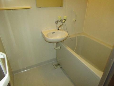 バス・シャワールーム　バス