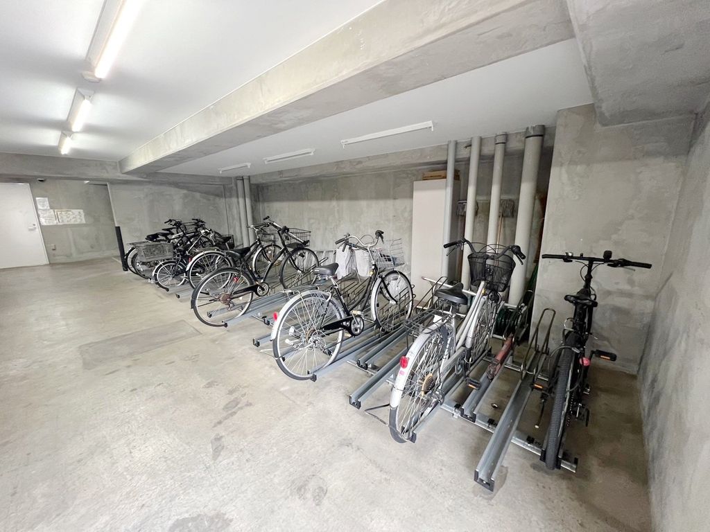 駐車場　駐輪場