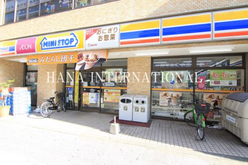 コンビニ　ミニストップ（コンビニ）まで762m