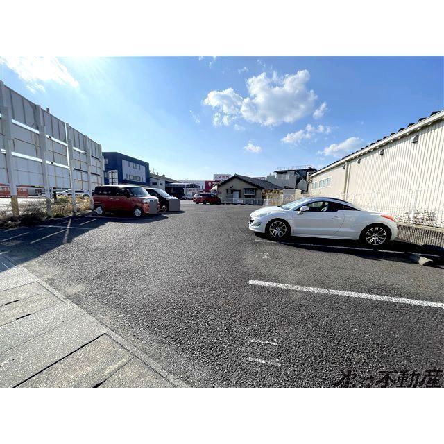 駐車場　駐車場