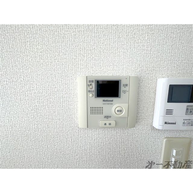 セキュリティ　モニター付きインターホン
