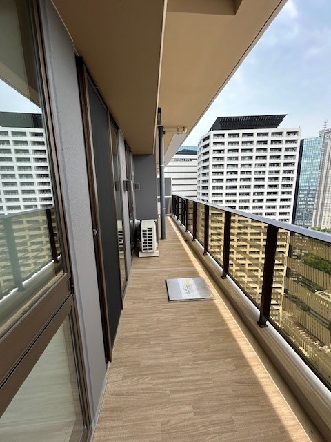 バルコニー　バルコニー