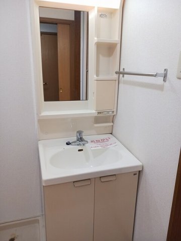 洗面設備　コンパクトで使いやすい洗面所