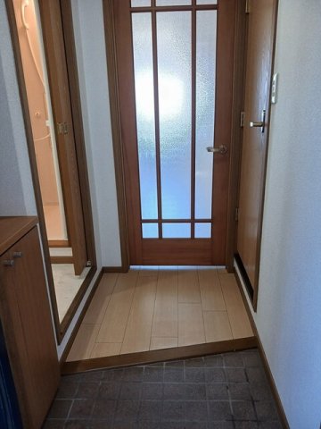 玄関　収納もある玄関です