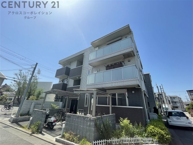 建物外観　安心のオートロック付き♪