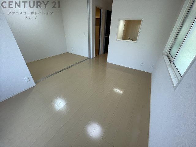 居室・リビング　床色が明るくて綺麗です♪