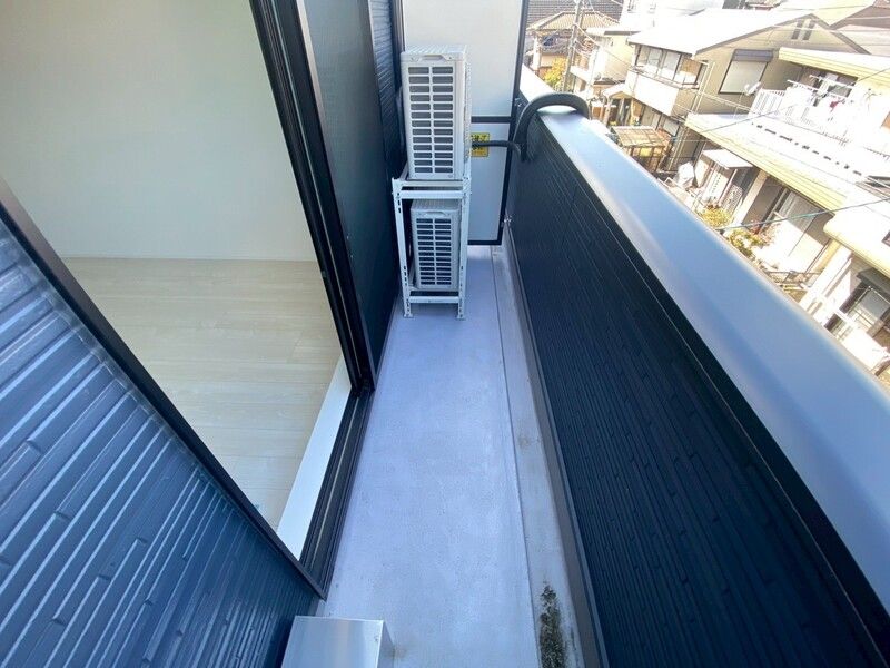 バルコニー　外からの目が気にならないバルコニーで洗濯物が干せます