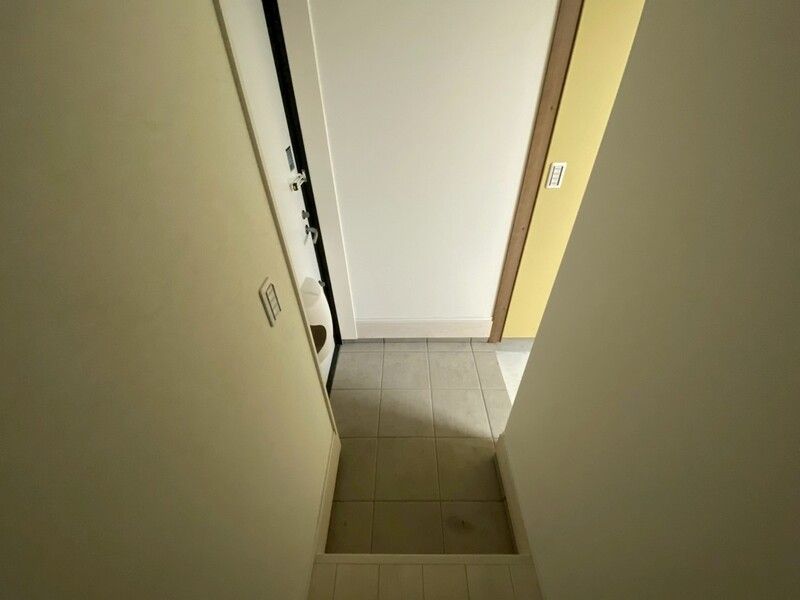 玄関　収納もある玄関です