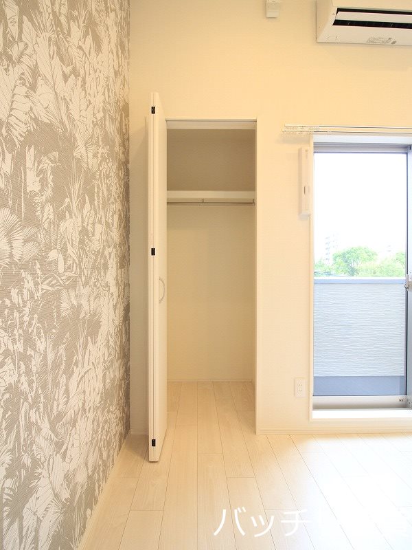 収納　画像は同型タイプの為、現状を優先致します。