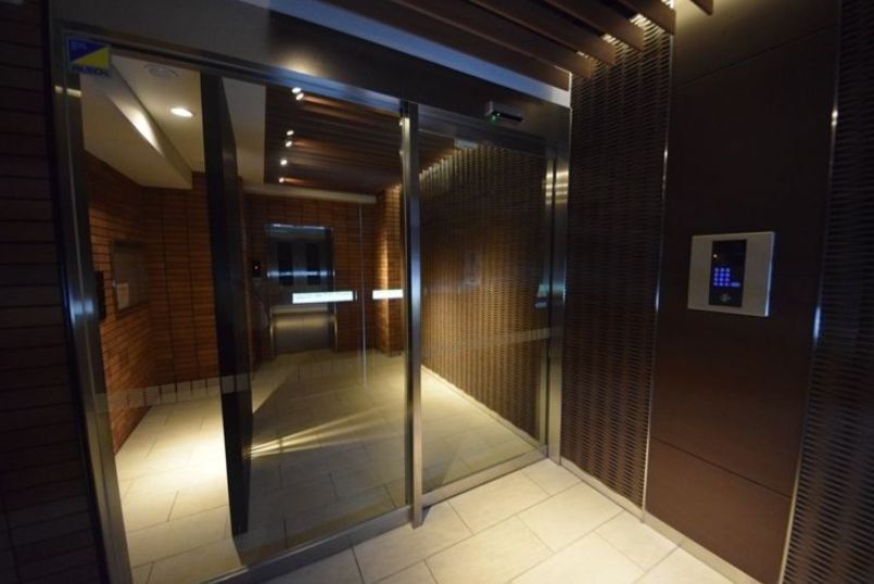 エントランス　エントランス