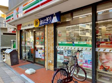 コンビニ　セブンイレブン東尾久店（コンビニ）まで57m