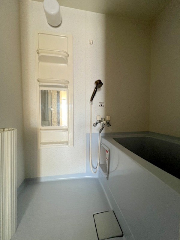 バス・シャワールーム　バスルーム