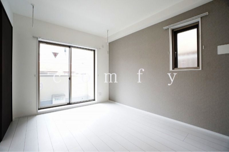 その他部屋・スペース　２面採光の洋室