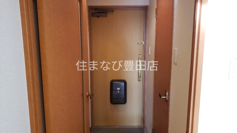 玄関　別部屋写真
