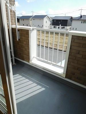 バルコニー　日当たり良好なバルコニーです。