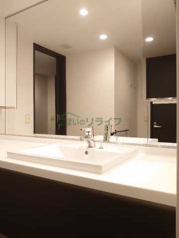 洗面設備　画像は別部屋の参考写真です。